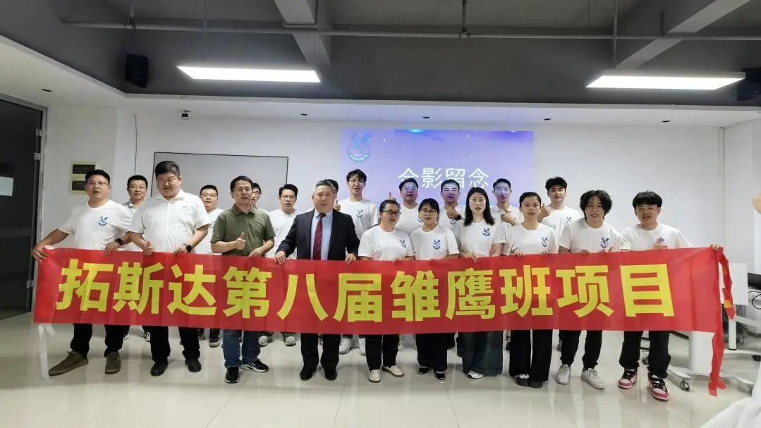 ���˹���-׷�󿵽�,����һ������